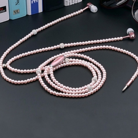 Ear Buds - Picture 2 of 3